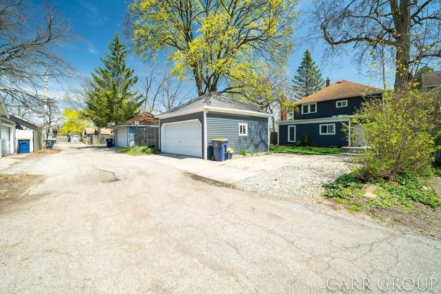 437 Rosewood Avenue Se, East Grand Rapids, MI 49506