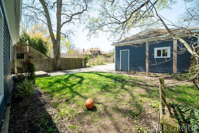 437 Rosewood Avenue Se, East Grand Rapids, MI 49506