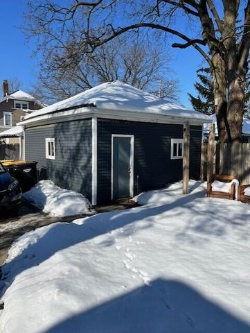 437 Rosewood Avenue Se, East Grand Rapids, MI 49506