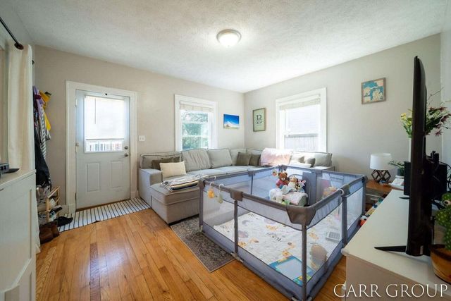 437 Rosewood Avenue Se, East Grand Rapids, MI 49506