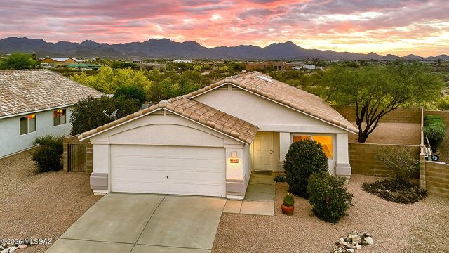 3223 W Placita Del Comienzo, Tucson, AZ 85745