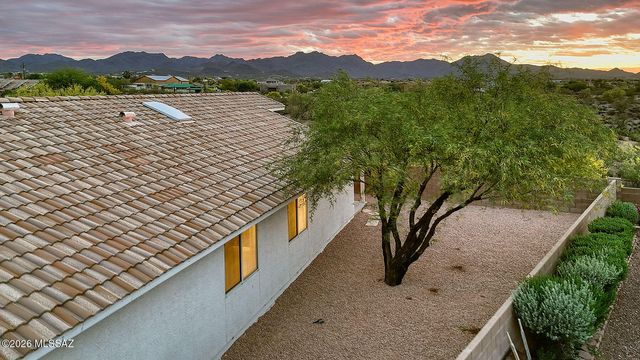 3223 W Placita Del Comienzo, Tucson, AZ 85745