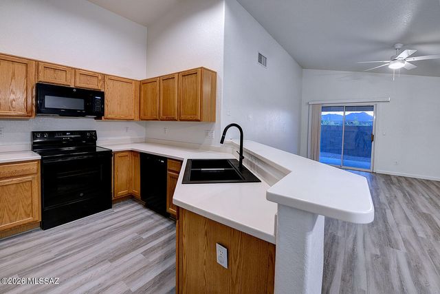 3223 W Placita Del Comienzo, Tucson, AZ 85745