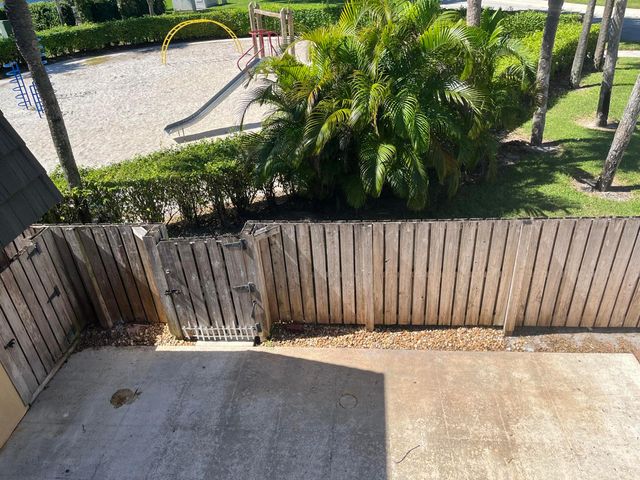 621 6th Way, West Palm Beach, FL 33407