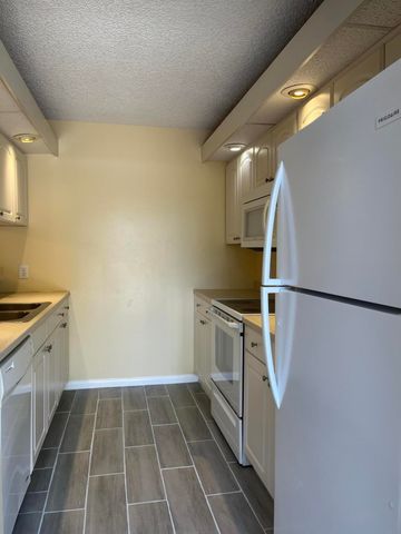 621 6th Way, West Palm Beach, FL 33407