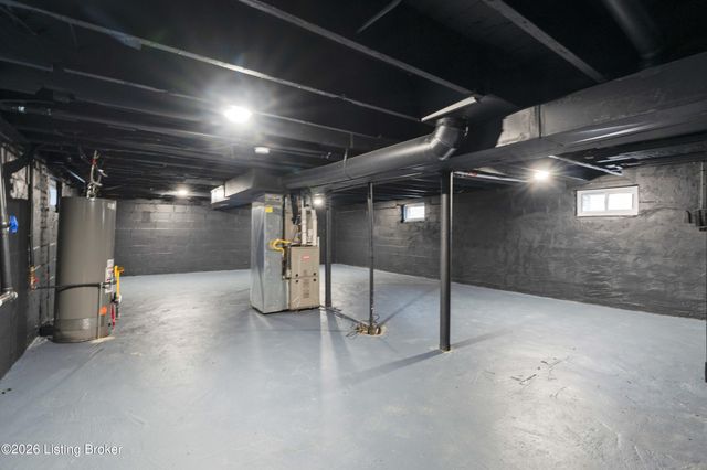 4202 S Brook St, Louisville, KY 40214