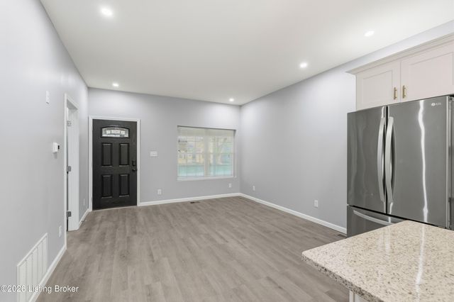 4202 S Brook St, Louisville, KY 40214