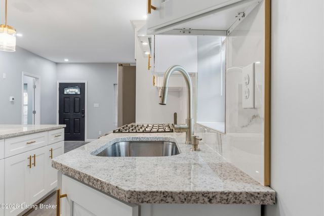 4202 S Brook St, Louisville, KY 40214