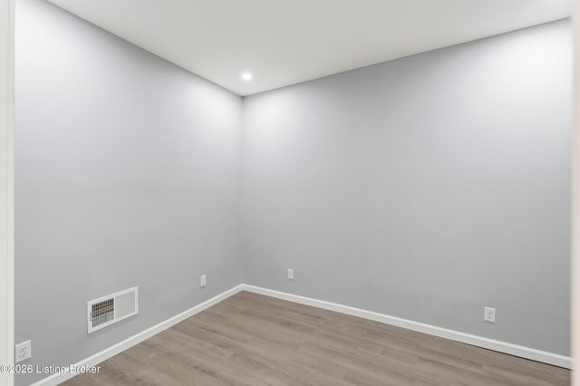 4202 S Brook St, Louisville, KY 40214