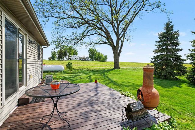 68987 County Road 27, New Paris, IN 46553