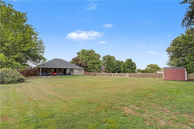 22575 Meadow Street, Siloam Springs, AR 72761