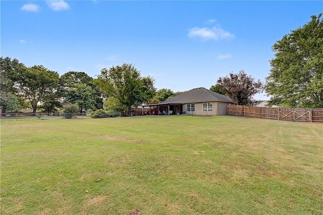 22575 Meadow Street, Siloam Springs, AR 72761