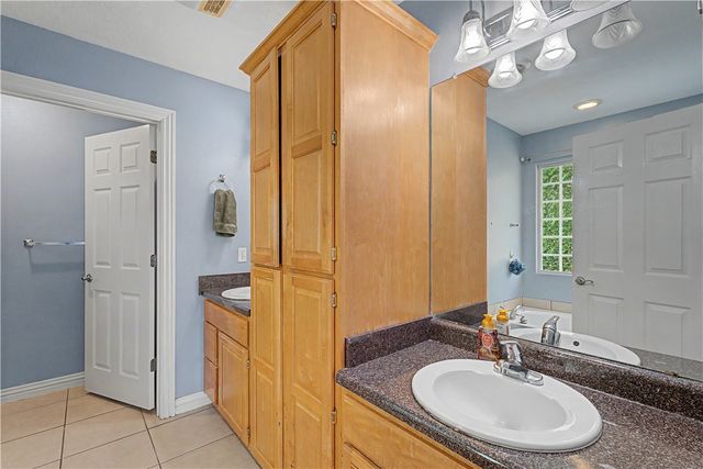 22575 Meadow Street, Siloam Springs, AR 72761