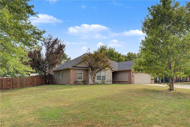 22575 Meadow Street, Siloam Springs, AR 72761