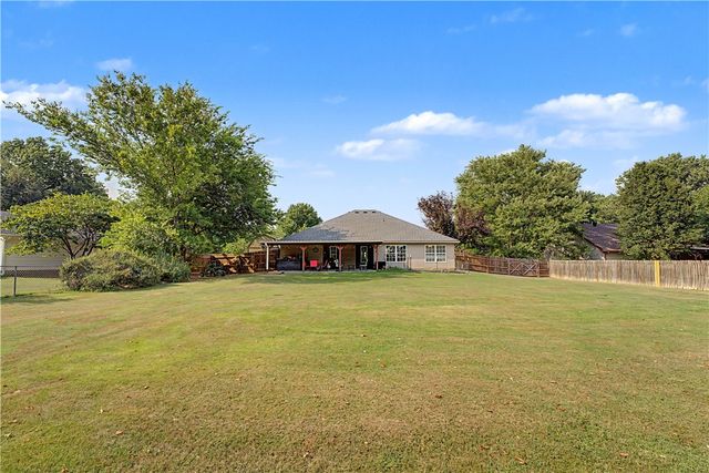 22575 Meadow Street, Siloam Springs, AR 72761