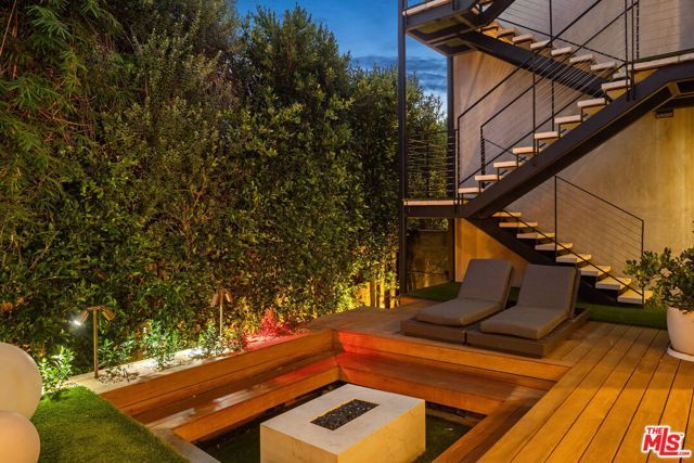 1368 Beckwith Avenue, Los Angeles, CA 90049