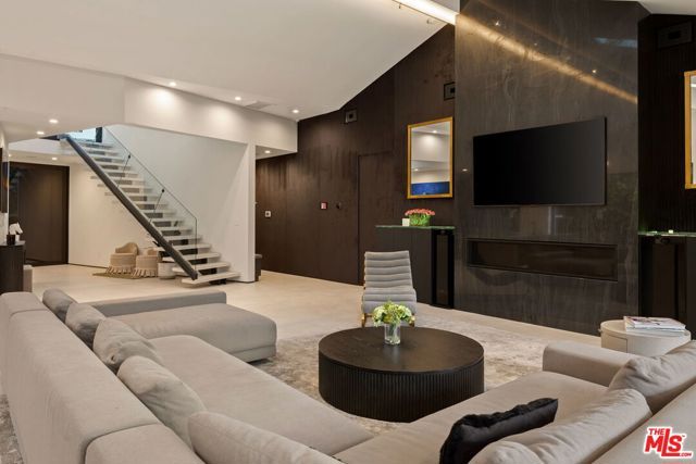 1368 Beckwith Avenue, Los Angeles, CA 90049