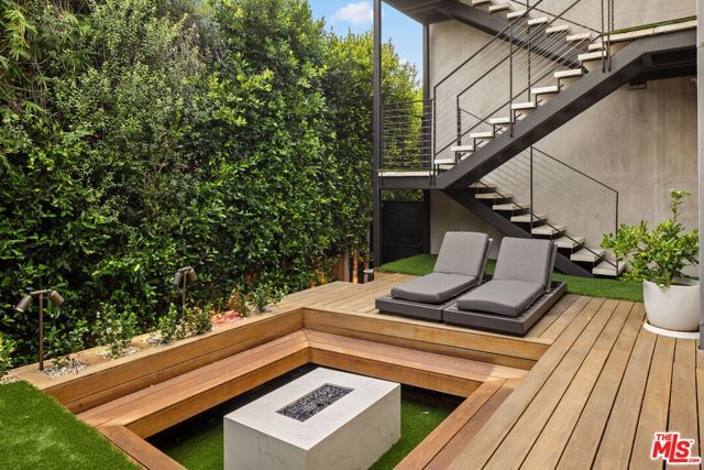 1368 Beckwith Avenue, Los Angeles, CA 90049