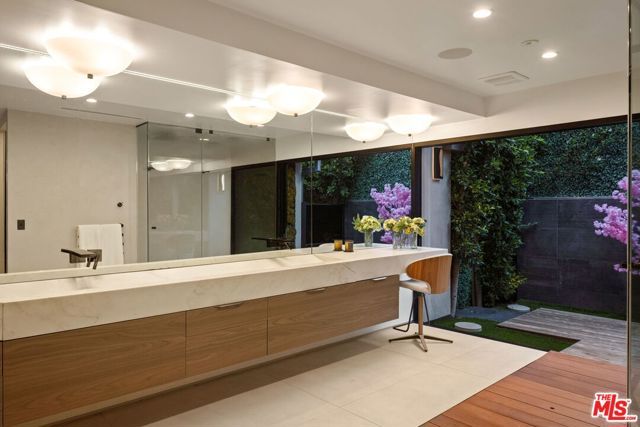 1368 Beckwith Avenue, Los Angeles, CA 90049