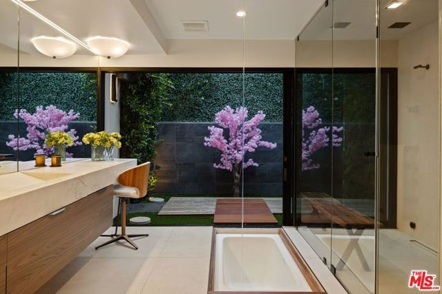 1368 Beckwith Avenue, Los Angeles, CA 90049