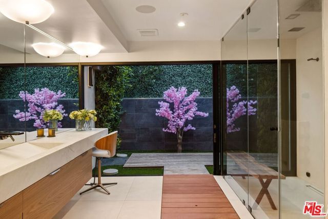 1368 Beckwith Avenue, Los Angeles, CA 90049