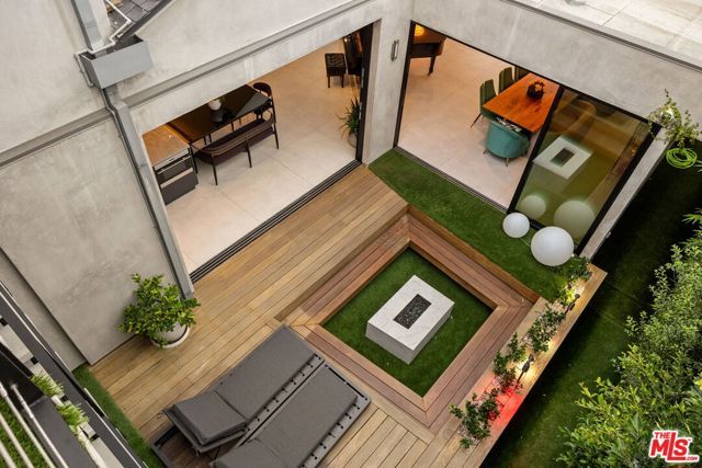 1368 Beckwith Avenue, Los Angeles, CA 90049
