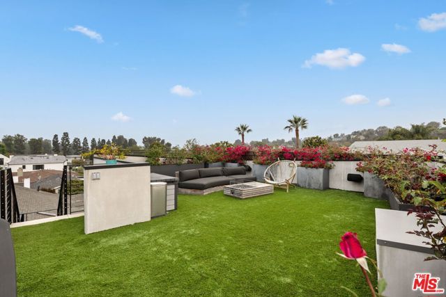 1368 Beckwith Avenue, Los Angeles, CA 90049
