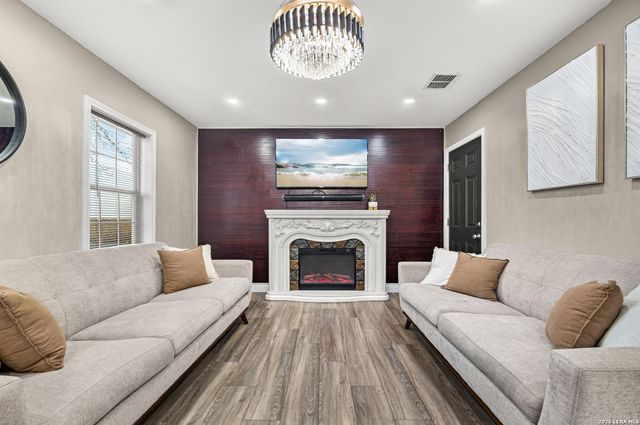 126 Lincolnshire, San Antonio, TX 78220