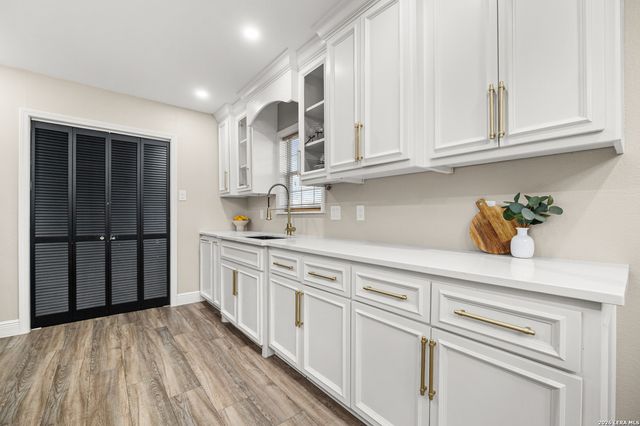 126 Lincolnshire, San Antonio, TX 78220