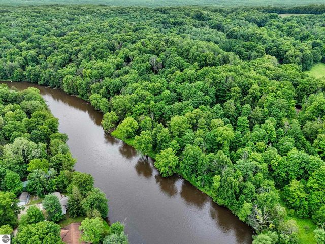 17924 River Bluffs Drive, Hersey, MI 49639