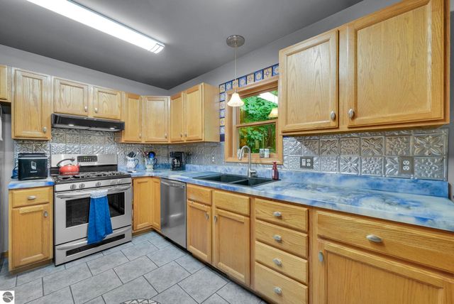 17924 River Bluffs Drive, Hersey, MI 49639
