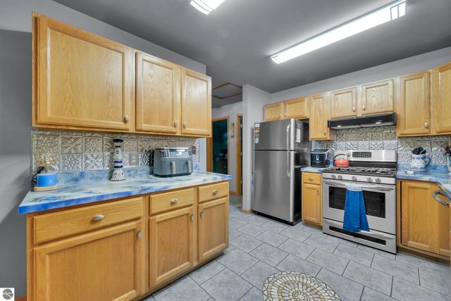 17924 River Bluffs Drive, Hersey, MI 49639