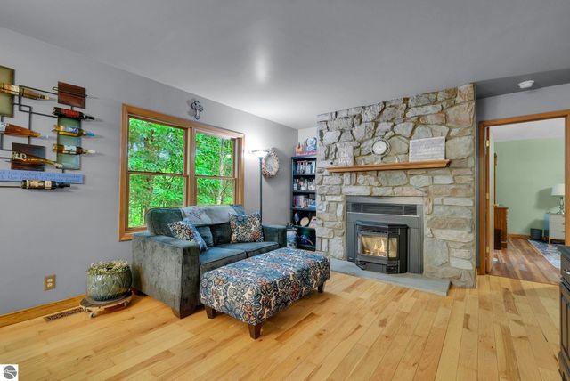 17924 River Bluffs Drive, Hersey, MI 49639
