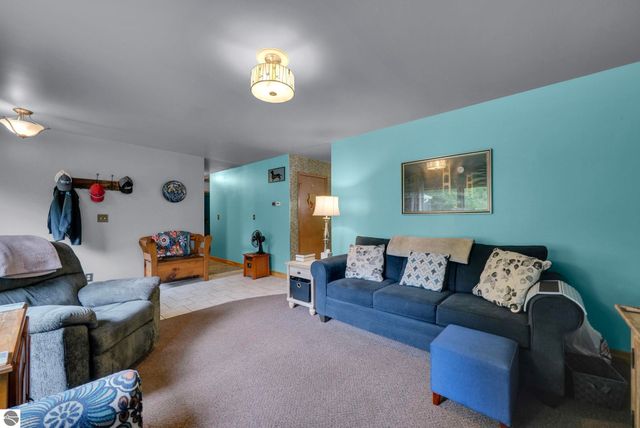 17924 River Bluffs Drive, Hersey, MI 49639