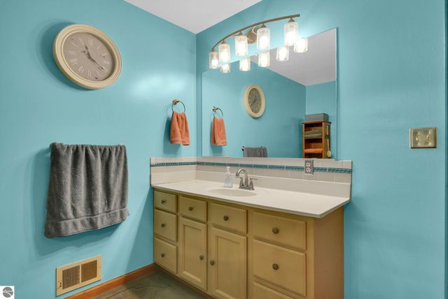 17924 River Bluffs Drive, Hersey, MI 49639