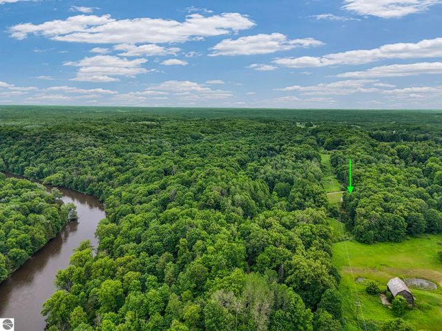 17924 River Bluffs Drive, Hersey, MI 49639