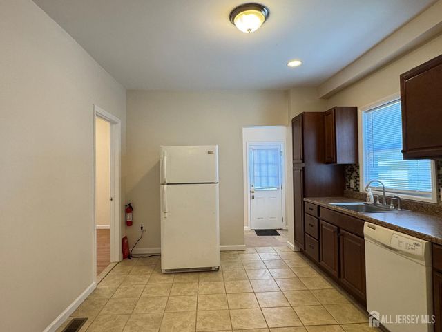 154 George Street 1, South Amboy, NJ 08879