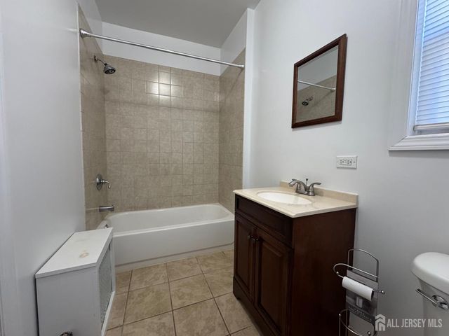 154 George Street 1, South Amboy, NJ 08879