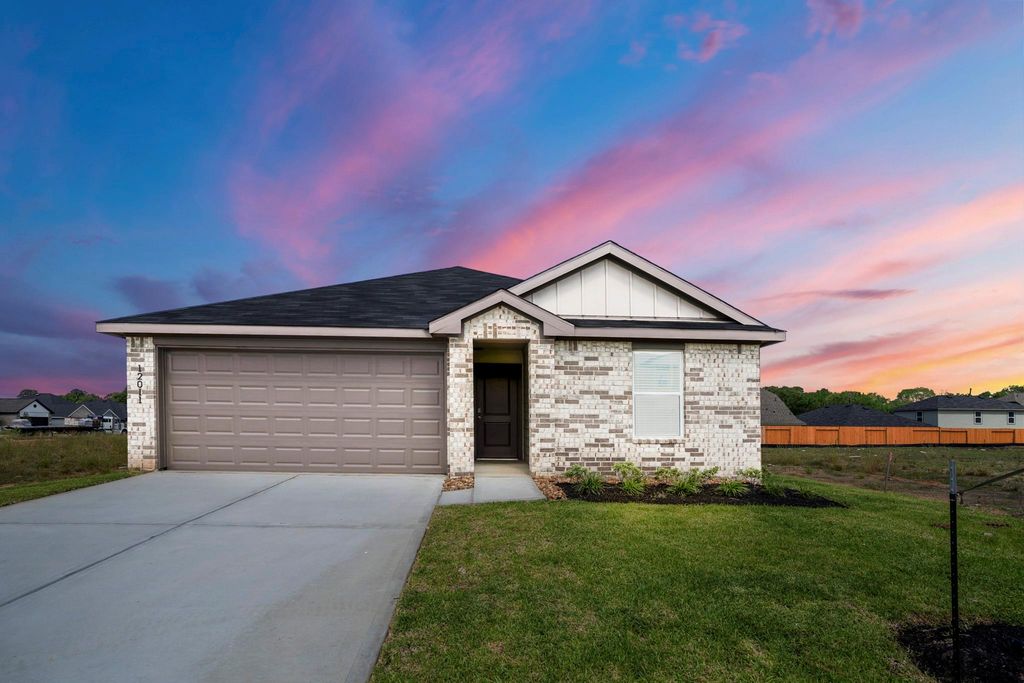 12011 Curlin Drive, Willis, TX 77318