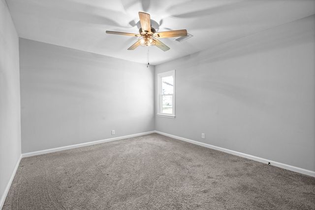 1729 E 7th St, Hopkinsville, KY 42240