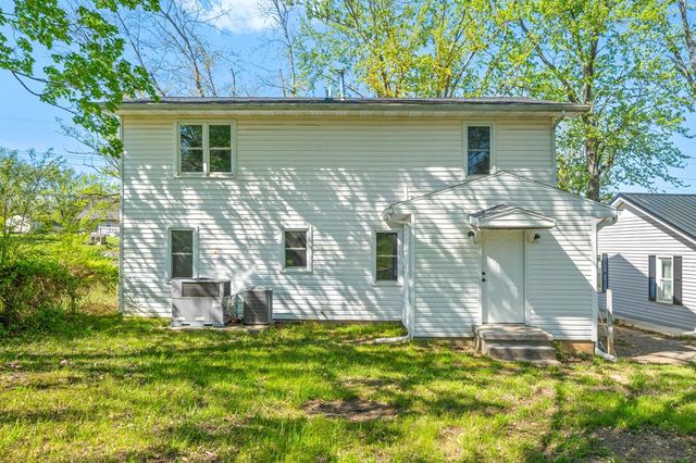 1729 E 7th St, Hopkinsville, KY 42240