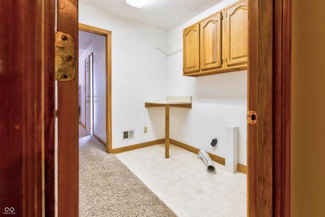 6813 Karyn Drive, Avon, IN 46123