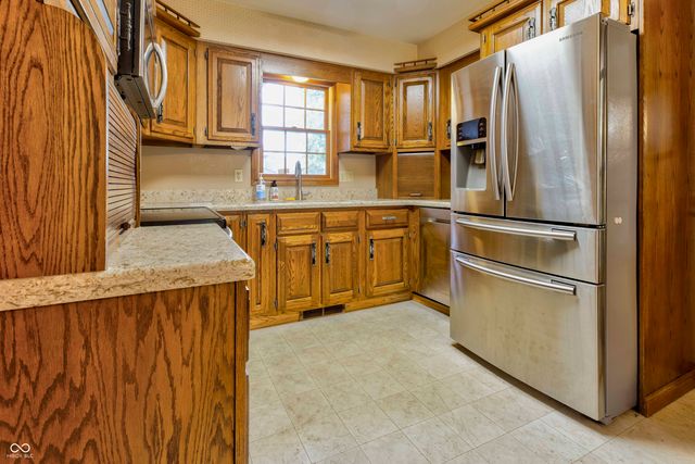 6813 Karyn Drive, Avon, IN 46123