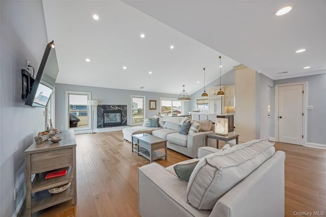 29 Bath Street, Lido Beach, NY 11561