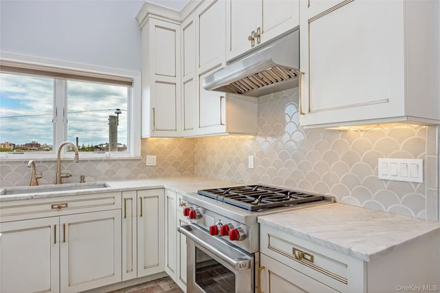 29 Bath Street, Lido Beach, NY 11561