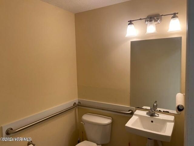 300 Kelly Road E, Pinehurst, NC 28374