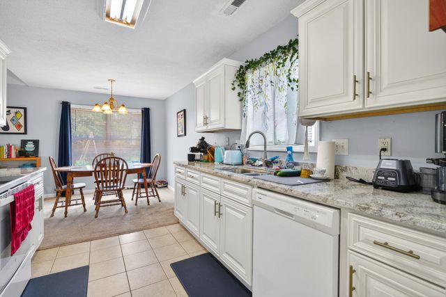 1004 Autumn Dr., Murrells Inlet, SC 29576
