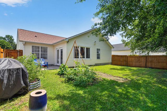 1004 Autumn Dr., Murrells Inlet, SC 29576