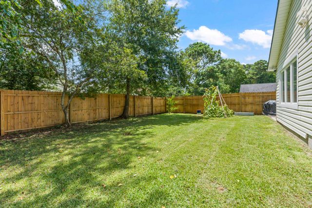 1004 Autumn Dr., Murrells Inlet, SC 29576