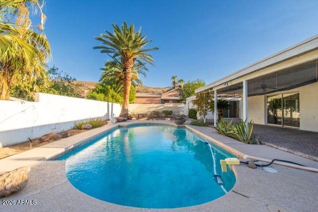13045 N 8TH Avenue, Phoenix, AZ 85029